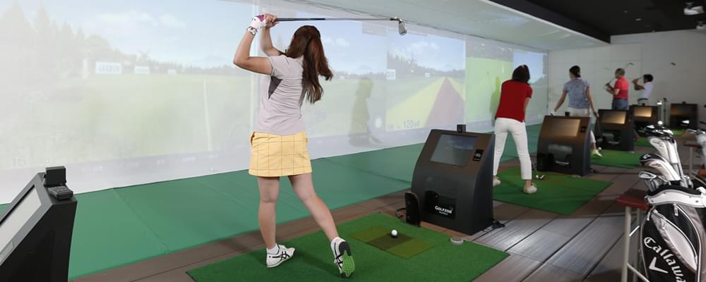 BUZZ GOLF THE LESSON STUDIO(バズゴルフ ザ レッスンスタジオ)箕面店